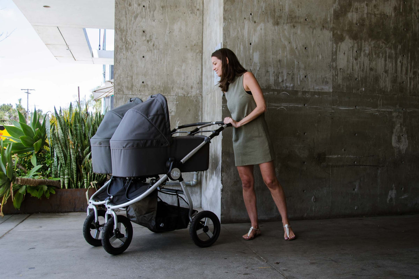 Bumbleride Indie Twin with Dual Bassinets in Dawn Grey Mint Global 2